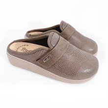 Ciabatte invernali da donna con velcro regolabile e zeppa 4 cm - Art. 1641